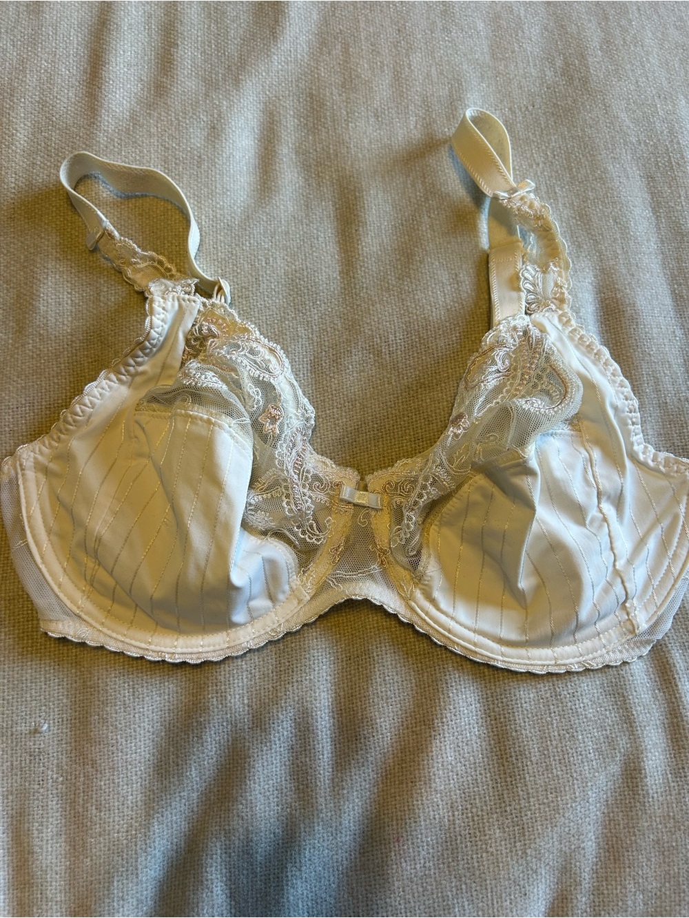 Chantelle bra 32D